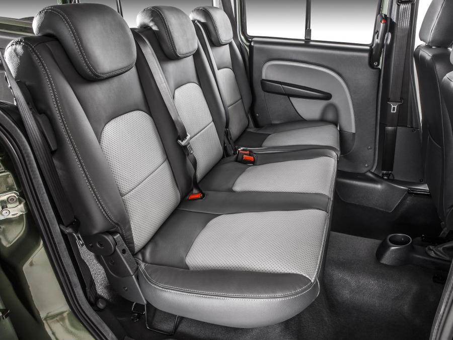  Fiat Doblo Adventure 2013 года  (фото 5 из 16)